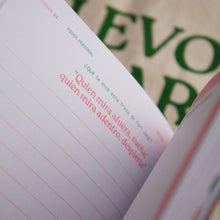Cargar imagen en el visor de la galería, Journal Sessions - como un diario íntimo de la adultez
