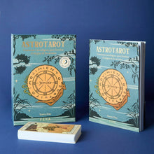 Cargar imagen en el visor de la galería, Astrotarot: edición especial (libro + cartas)
