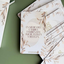 Cargar imagen en el visor de la galería, Cartas de afirmación Despertar Materno

